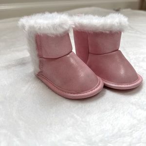 ❄️ Child of Mine- Pink Baby Boots